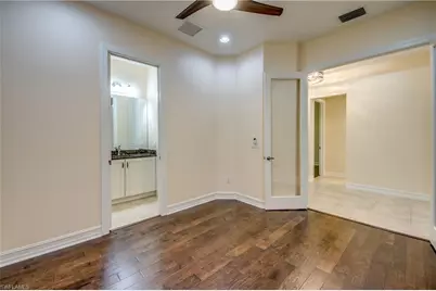 8260 Venetian Pointe Dr, Fort Myers, FL 33908 - Photo 33
