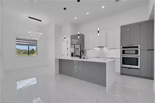 407 SE 16th St, Cape Coral, FL 33990 - Photo 5