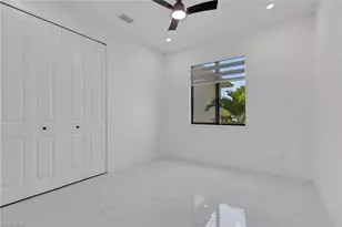 407 SE 16th St, Cape Coral, FL 33990 - Photo 9