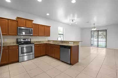 820 SW 9th Ave, Cape Coral, FL 33991 - Photo 3