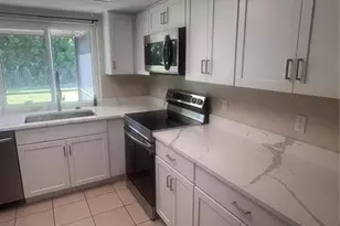 1015 SE 25th Terrace, Cape Coral, FL 33904 - Photo 3