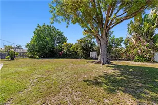 1758 Bikini Ct, Cape Coral, FL 33904 - Photo 31