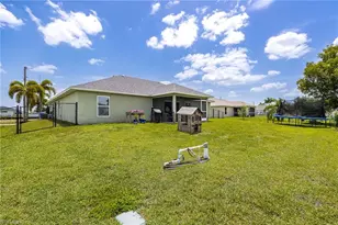 1605 NW 23rd St, Cape Coral, FL 33993 - Photo 27