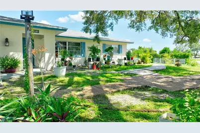 1701 Ridgecrest St, Lehigh Acres, FL 33936 - Photo 5