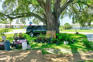 1701 Ridgecrest St, Lehigh Acres, FL 33936 - Photo 45