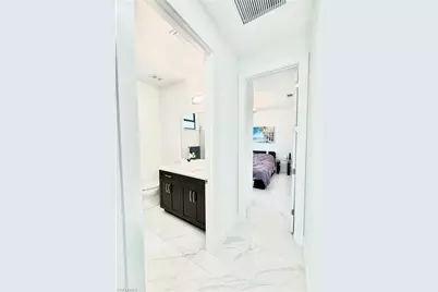424 SW 26th Ave, Cape Coral, FL 33991 - Photo 9