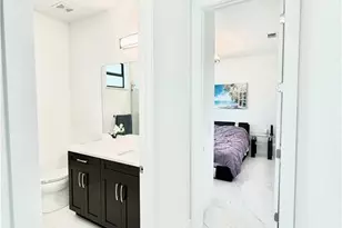 424 SW 26th Ave, Cape Coral, FL 33991 - Photo 9