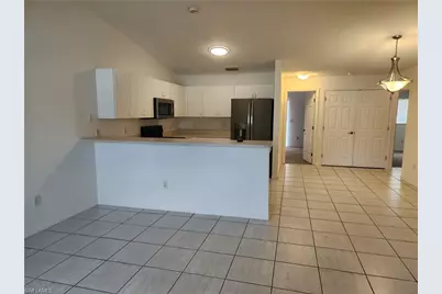 1305 SE 8th Ave, Cape Coral, FL 33990 - Photo 3