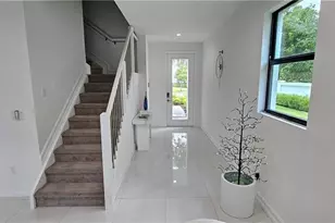 7510 Rockefeller Dr, Naples, FL 34119 - Photo 29
