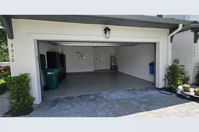 7510 Rockefeller Dr, Naples, FL 34119 - Photo 47