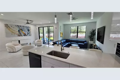 7510 Rockefeller Dr, Naples, FL 34119 - Photo 3