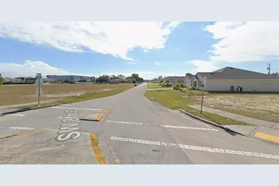 2606 SW 8th Ct, Cape Coral, FL 33914 - Photo 5