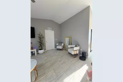 100 NW 13th Pl, Cape Coral, FL 33993 - Photo 9