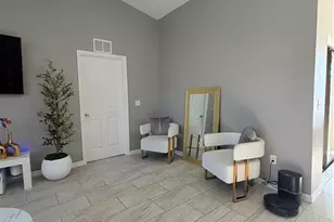 100 NW 13th Pl, Cape Coral, FL 33993 - Photo 9
