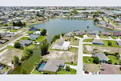 100 NW 13th Pl, Cape Coral, FL 33993 - Photo 23