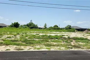 1402 NE 12th St, Cape Coral, FL 33909 - Photo 1