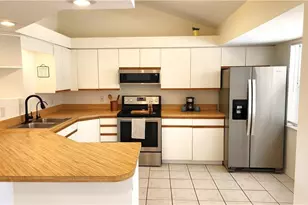 2243 SW 27th St, Cape Coral, FL 33914 - Photo 9