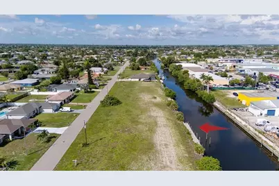 1102 SE 13th Ave, Cape Coral, FL 33990 - Photo 13