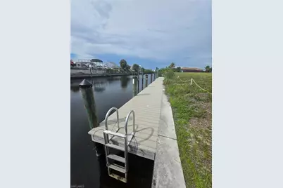 1102 SE 13th Ave, Cape Coral, FL 33990 - Photo 9