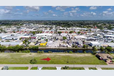 1102 SE 13th Ave, Cape Coral, FL 33990 - Photo 21