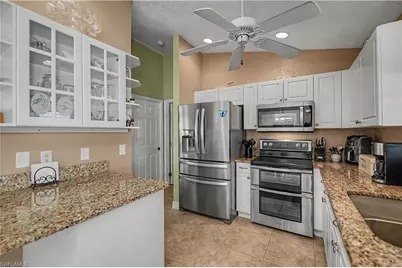 2125 NE 10th Ave, Cape Coral, FL 33909 - Photo 9