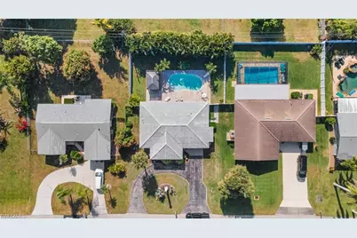 616 El Dorado Pkwy E, Cape Coral, FL 33904 - Photo 27