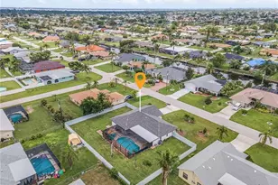 1721 SE 6th Ln, Cape Coral, FL 33990 - Photo 7