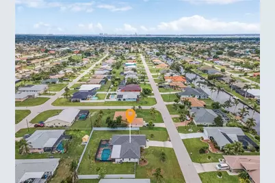 1721 SE 6th Ln, Cape Coral, FL 33990 - Photo 5