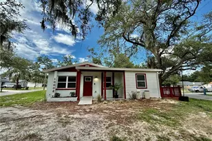 10002 Takomah Trail, Tampa, FL 33617 - Photo 1