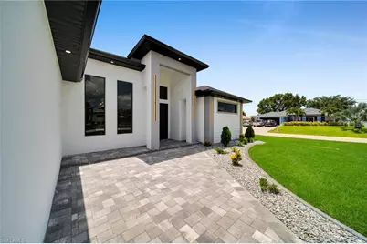 853 SW 15th Ave, Cape Coral, FL 33991 - Photo 3