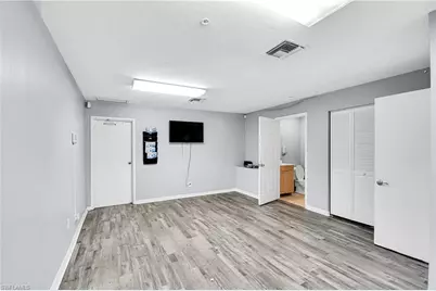 12165 Metro Pkwy #1-4, Fort Myers, FL 33966 - Photo 19