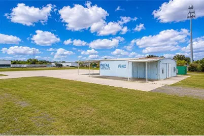 3091 Dellwood Ter, Labelle, FL 33935 - Photo 7