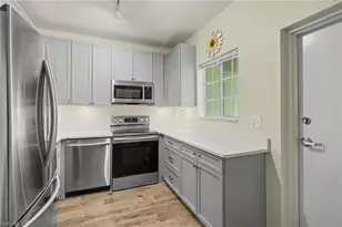 8416 Bernwood Cove Loop, Fort Myers, FL 33966 - Photo 13