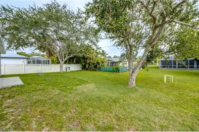 625 SW 11th Ter, Cape Coral, FL 33991 - Photo 47