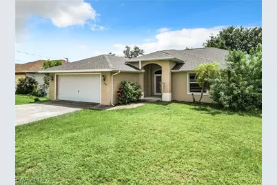 1726 Trafalgar Pkwy, Cape Coral, FL 33991 - Photo 3