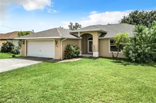 1726 Trafalgar Pkwy, Cape Coral, FL 33991 - Photo 3