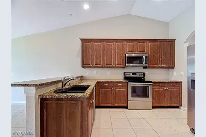 1726 Trafalgar Pkwy, Cape Coral, FL 33991 - Photo 11