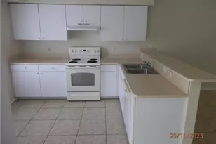 2410 NE 6th St, Cape Coral, FL 33909 - Photo 3