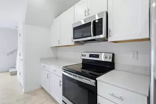 14032 Oviedo Pl, Fort Myers, FL 33905 - Photo 3