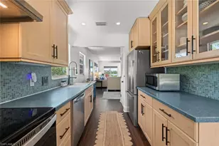 2539 Coconut Dr, Sanibel, FL 33957 - Photo 15