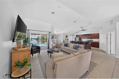 519 NE 19th Ter, Cape Coral, FL 33909 - Photo 5