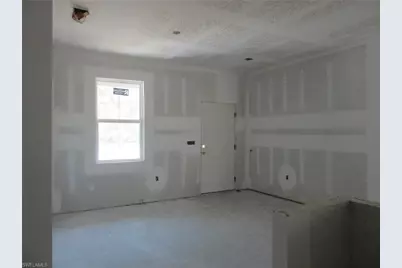 702 E 15th St, Lehigh Acres, FL 33972 - Photo 9