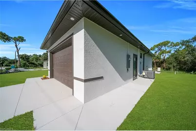 1405 Palmetto Ave, Lehigh Acres, FL 33972 - Photo 35