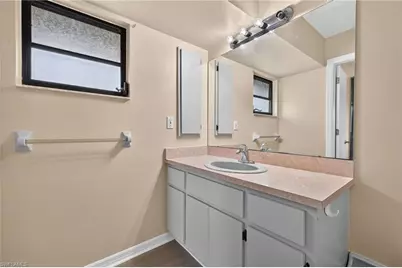 718 SW 35th Ter, Cape Coral, FL 33914 - Photo 17