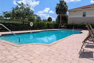 9025 Colby Dr, Fort Myers, FL 33919 - Photo 9