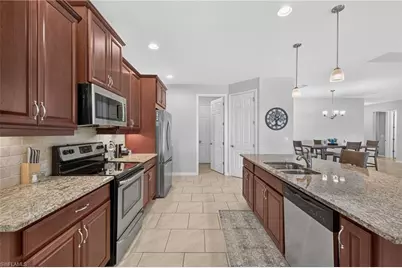 3000 Sunset Pointe Cir, Cape Coral, FL 33914 - Photo 9