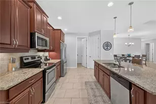 3000 Sunset Pointe Cir, Cape Coral, FL 33914 - Photo 9