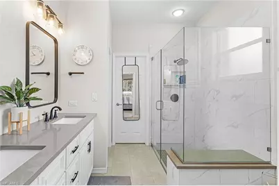 9262 Palm Island Cir, North Fort Myers, FL 33903 - Photo 21