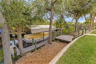 9262 Palm Island Cir, North Fort Myers, FL 33903 - Photo 3