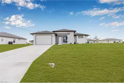 1055 Pluto Ct, Labelle, FL 33935 - Photo 1